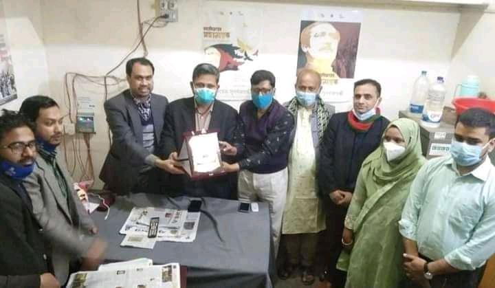 বোয়ালখালী প্রেসক্লাবকতৃক সংবর্ধিত হলেন উপজেলা স্বাস্থ্য কর্মকর্তাসহ ৩ মানবতার স্বাস্থ্য সেবক