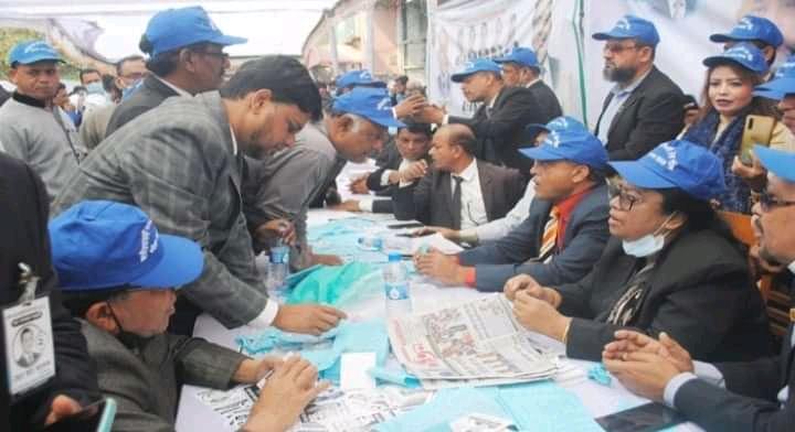 বরিশাল জেলা আইনজীবী সমিতিতে শান্তিপূর্ণ পরিবেশে ভোট গ্রহন অনুষ্ঠিত